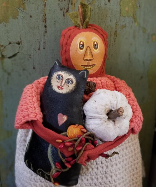 Pumpkin Doll with Black Cat (Girl)