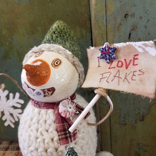 I LOVE Flakes, snowman on round container (Green Hat)