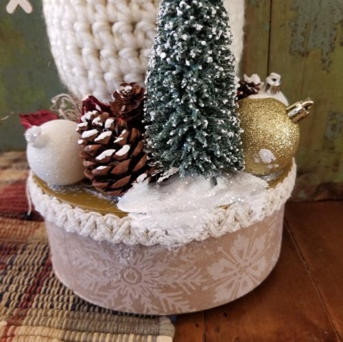 I LOVE Flakes, snowman on round container (Grey Hat)