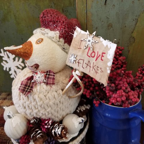 I LOVE Flakes, snowman on round container (Red Hat)